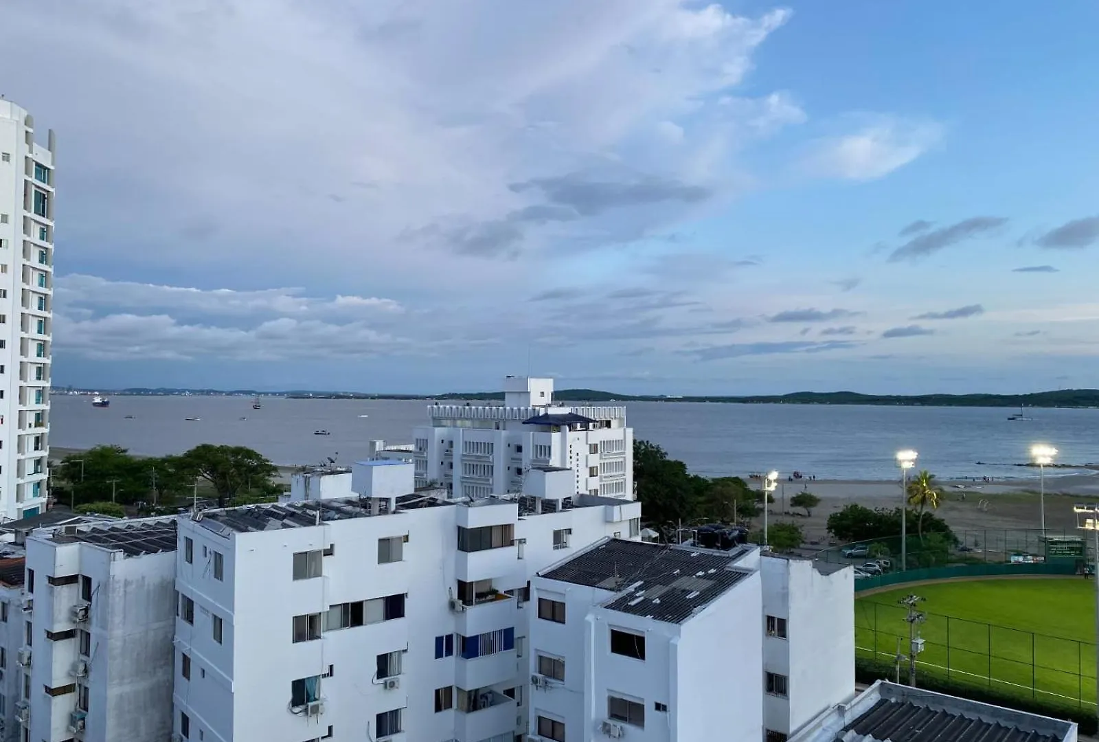Homestay Habitacion Doble Bano Privado Cerca Al Mar Y Bahia Cartagena