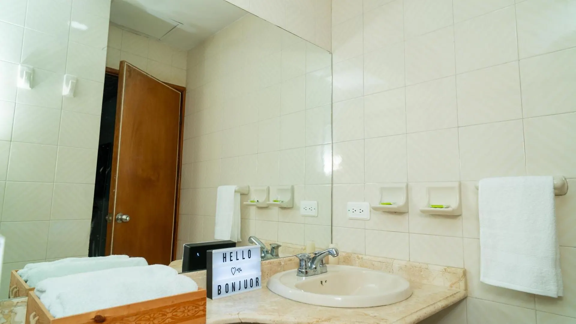 Homestay Habitacion Doble Bano Privado Cerca Al Mar Y Bahia Cartagena